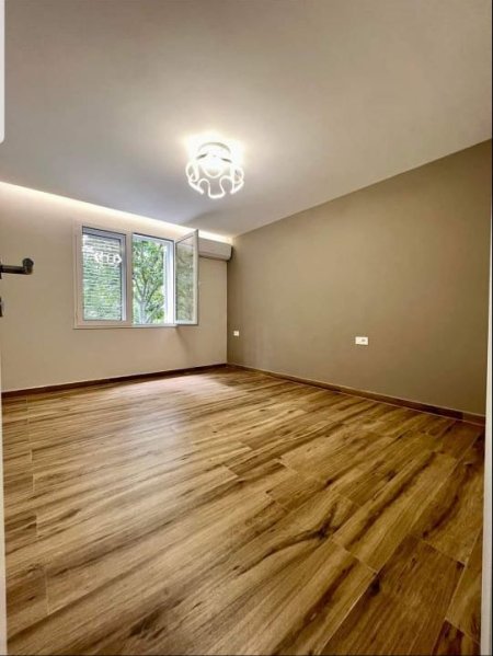 Tirane, shes apartament 2+1 Kati 3, 63 m² 125.000 Euro (muhamed gjollesha)