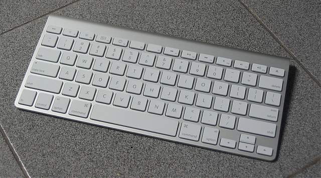 Tirane, - mac wifi keyboard 4000 ALL