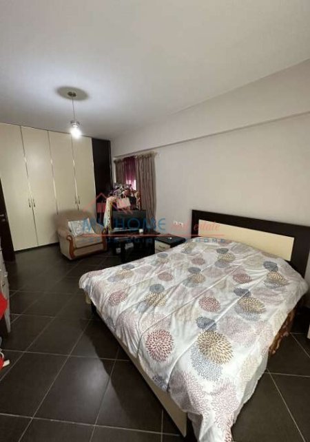 Tirane, jepet me qera apartament 3+1+BLK Kati 2, 145 m² 800 Euro (Rruga Peti)