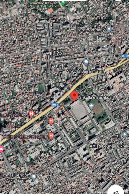 Tirane, shes dyqan Kati 0, 700 m² 600.000 Euro (Shkolla e Bashkuar)