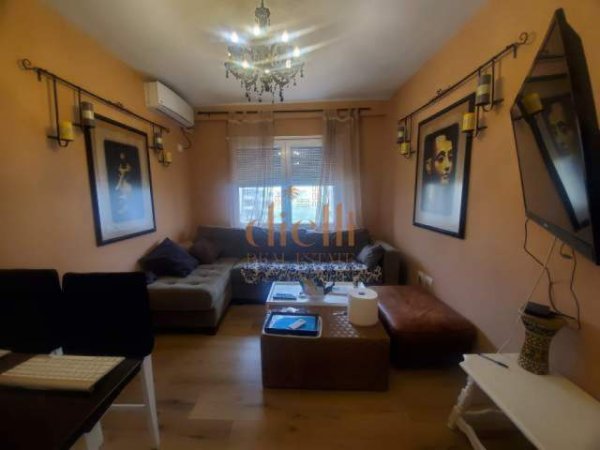 Tirane, shitet apartament 2+1 Kati 2, 90 m² 92.000 Euro (Fresku)