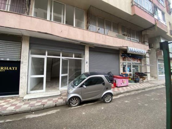 Shqiperi, shitet dyqan Kati 0, 110 m² 115.000 Euro (Rruga Dritan Hoxha)