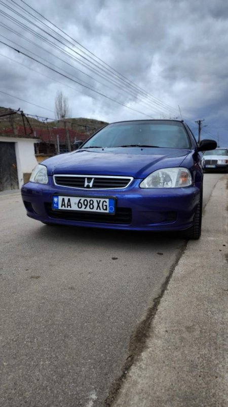 Korce, shes makine Honda Civic Viti 1999, 2.000 Euro