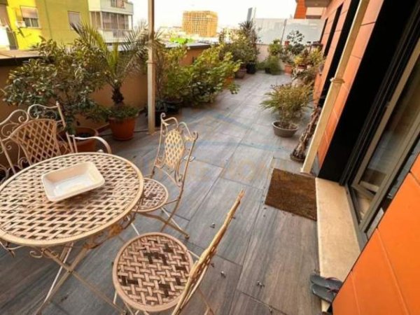 Tirane, shitet apartament 2+1 Kati 3, 100 m² 260.000 Euro (Zogu i Zi)