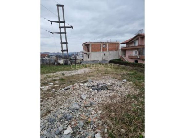 Tirane, Truall i Përshtatshëm për Ndërtim! 768 m² 210.000 Euro (Qyteti Studenti)