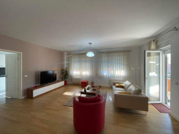 Tirane, shitet apartament 3+1 Kati 1, 165 m² 420.000 Euro (RRUGA E ELBASANIT)