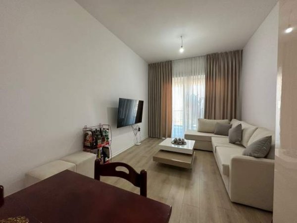 Tirane, shitet apartament 1+1 Kati 8, 57 m² 118.000 Euro (Kompleksi Kontakt)