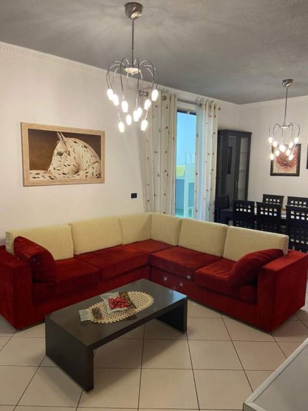 Tirane, jepet me qera apartament 2+1 Kati 8, 70 m² 500  (Rruga Panorama)