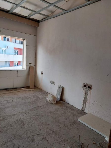 Tirane, SHITET apartament 3+1+A+BLK+2 garazhe,184 m² 250.000 Euro (Afer teleferikut)