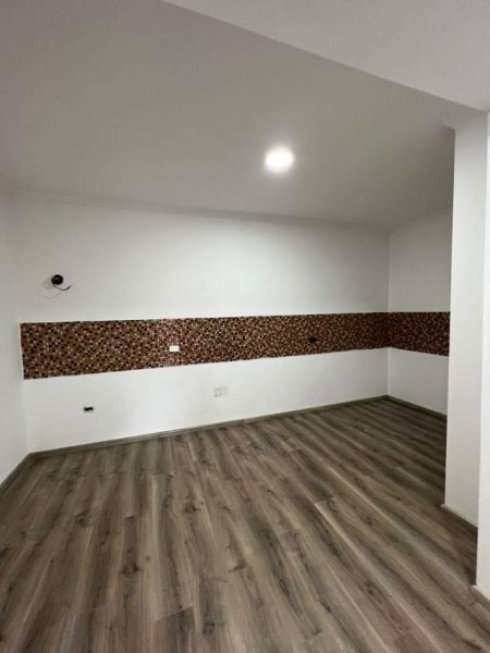 Tirane, shitet apartament 1+1 Kati 3, 93 m² 144.000 Euro (Rruga e Elbasanit)