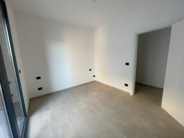 Tirane, shitet apartament 1+1 Kati 0, 75 m² 135.000 Euro (Prane Teg)