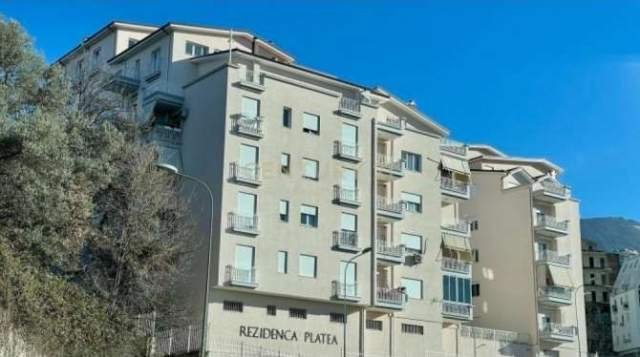 Tirane, shitet apartament 1+1 Kati 5, 70 m² 68.000 Euro (te Fresku)