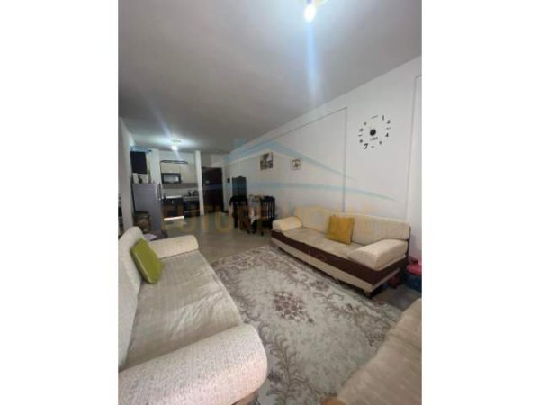 Tirane, shitet apartament 2+1 Kati 2, 93 m² 93.000 Euro (Unaza E Re Astir)