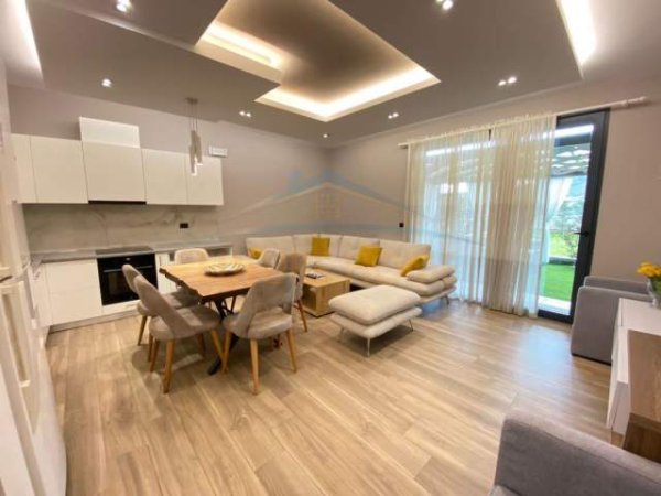 Tirane, jepet me qera apartament 2+1+BLK Kati 0, 256 m² 1.500 Euro (Rezidenca Sofia TEG)