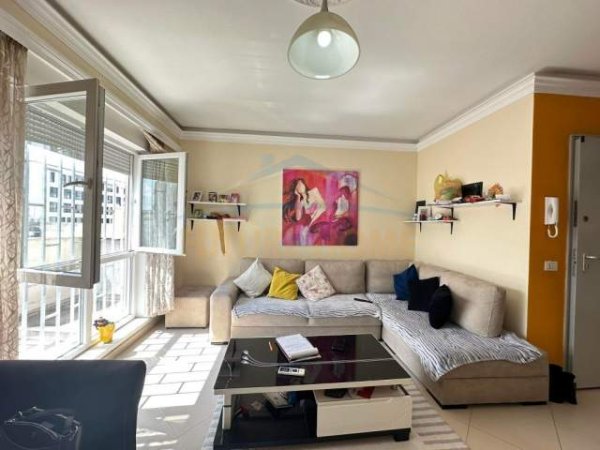 Tirane, shitet apartament 2+1 Kati 8, 92 m² 152000Euro (21 DHJETORI)