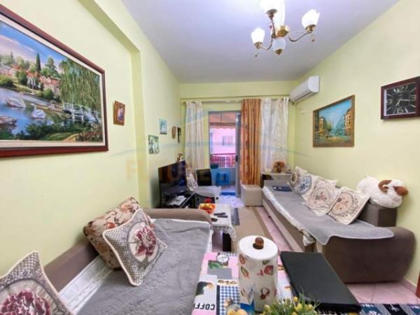 Tirane, shitet apartament 1+1 Kati 6, 52 m² 62.000 Euro (Unaza E Re Astir)