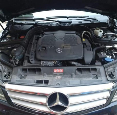 Tirane, shitet makine Mercedes-Benz C300 Viti 2013, 9.900 Euro
