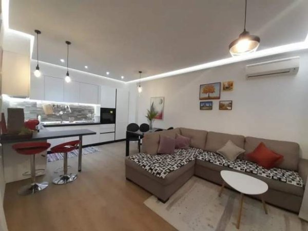 Tirane, shitet apartament Kati 8, 65 m² 99.000 Euro (Dritan Hoxha)