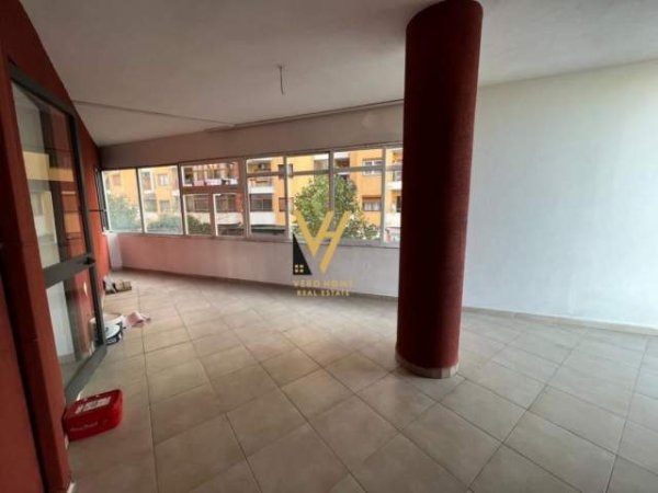 Tirane, shitet apartament 3+1+A+BLK Kati 1, 145 m² 139.000 Euro (yzberisht)