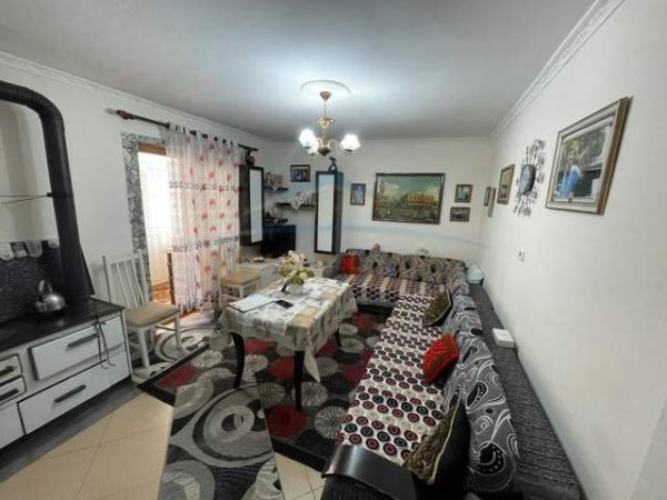 Korce, shitet apartament 2+1+BLK Kati 1, 78 m² 32.200 Euro (Lagjia 17, Korçë)