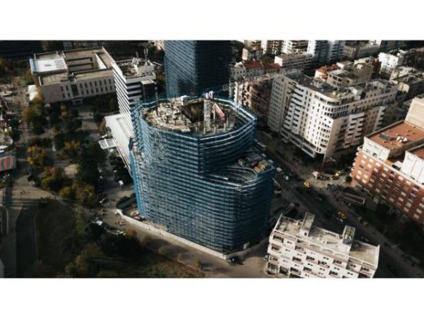 Tirane, shitet apartament 1+1+A+BLK Kati 8, 6.429 m²  (QENDER)