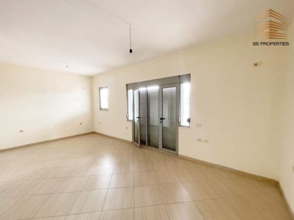OKAZION! Tirane, shitet apartament Kati 8, 167 m² 110.000 Euro (Rruga Besim Alla, YZBERISHT, BUZE RRUGES KRYESORE)