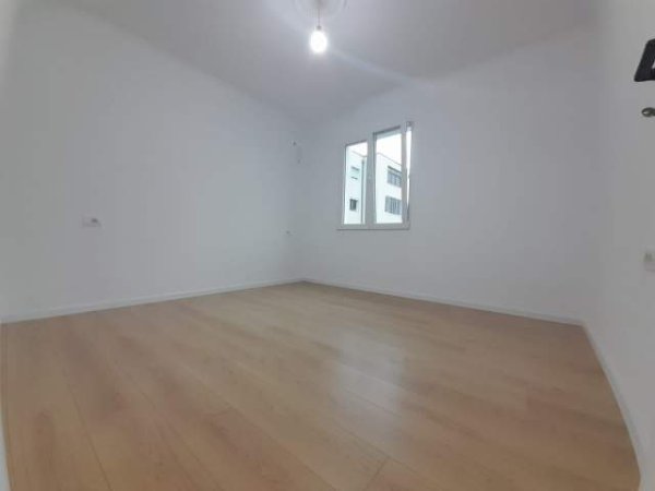 Tirane, shitet apartament 1+1 Kati 4, 43 m² 78.000 Euro