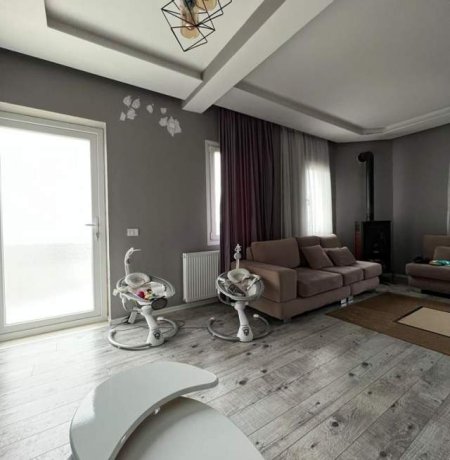 Tirane, shitet Vile 3 Katshe 322 m² 310.000 Euro (Myslym Keta)