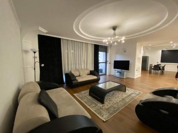 Tirane, jepet me qera apartament 3+1 Kati 6, 200 m² 2.000 Euro (Stadiumi Air Albania)