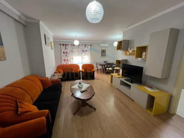 Pogradec, shitet apartament 2+1+BLK Kati 4, 125 m² 87.500 Euro (Lagjia 1, Pogradec)