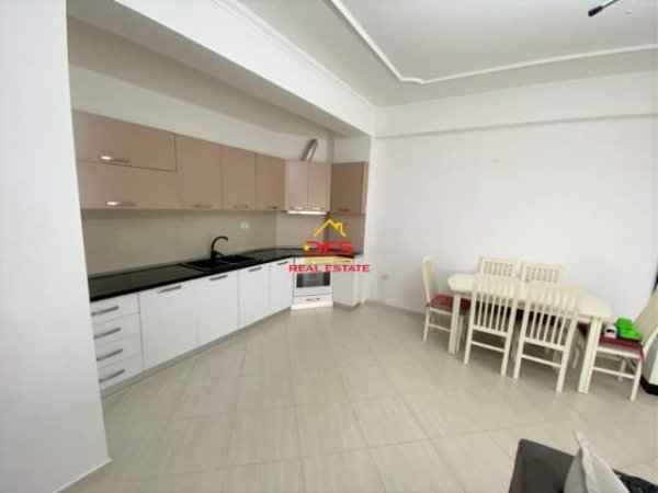 Tirane, jepet me qera apartament 3+1+BLK Kati 2, 157 m² 600 Euro (rruga e ullishtes)