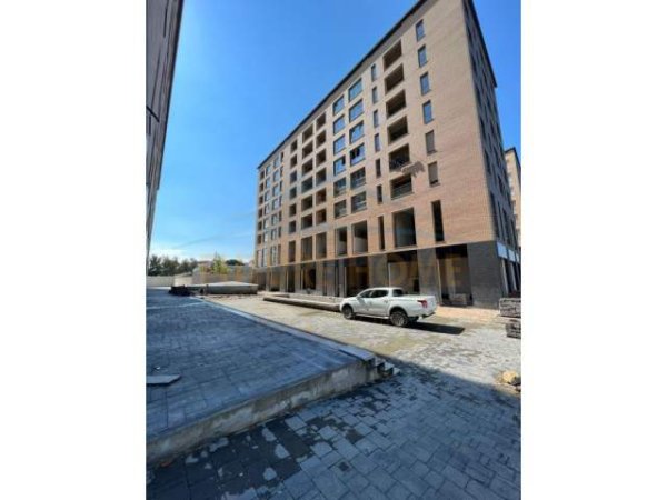 Tirane, shitet apartament 2+1 Kati 5, 131 m² 157.500 Euro (Xhamlliku)