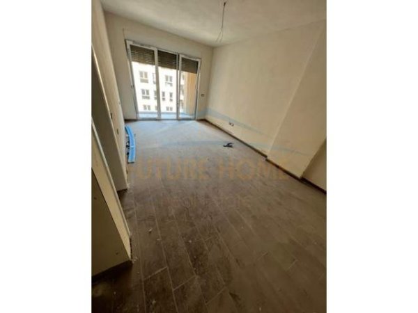 Tirane, shitet apartament 2+1 Kati 5, 131 m² 157.500 Euro (Xhamlliku)