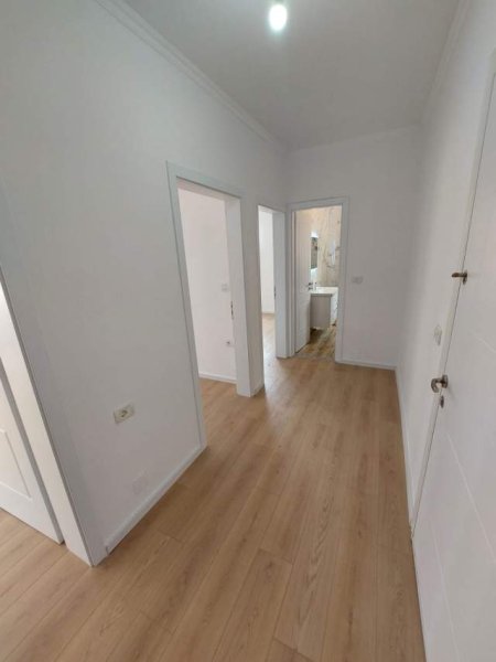 Tirane, shitet apartament 2+1+BLK Kati 8, 73 m² 115.000 Euro (Medreseja)