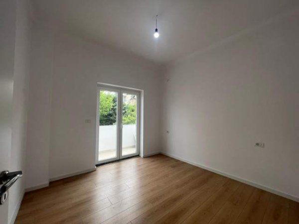 Tirane, shitet apartament 1+1+BLK Kati 3, 48 m² 88.000 Euro (21 Dhjetori)