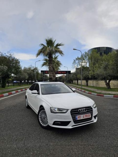 Tirane, shes makine Audi Audi a4 Viti 2013, 12.800 Euro