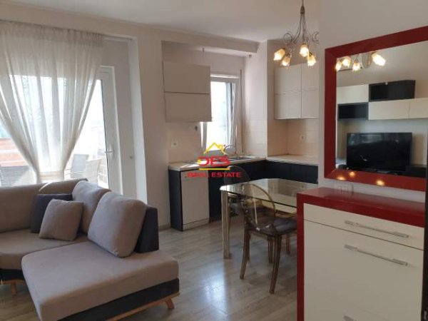 Tirane, jepet me qera apartament 2+1+BLK Kati 5, 105 m² 600 Euro (RRUGA PETI)
