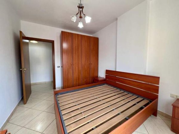 Tirane, shitet apartament 1+1 Kati 9, 68 m² 125.000 Euro (Him kolli)