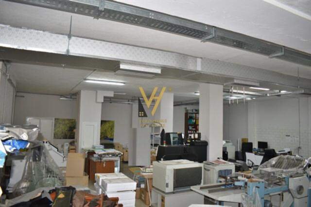 Tirane, shitet ambjent biznesi Kati 1, 335 m² 1.006.500 Euro (blloku)
