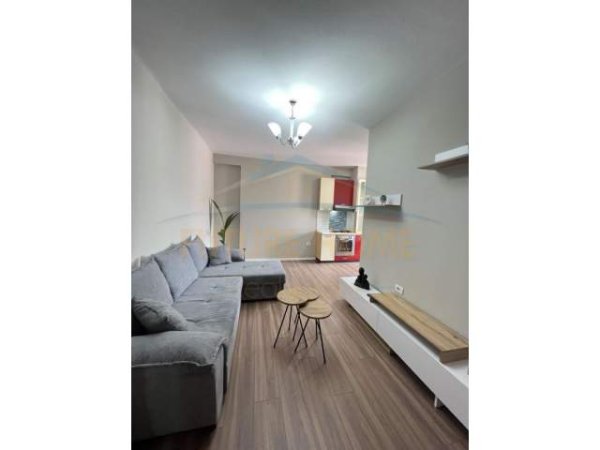 Tirane, shitet apartament 2+1+BLK Kati 8, 87 m² 85.000 Euro (Yzberisht)