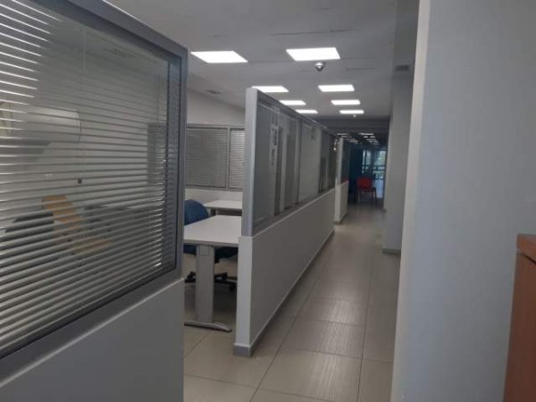 Tirane, jepet me qera zyre Kati 2, 100 m² 600 Euro (rruga e kavajes)