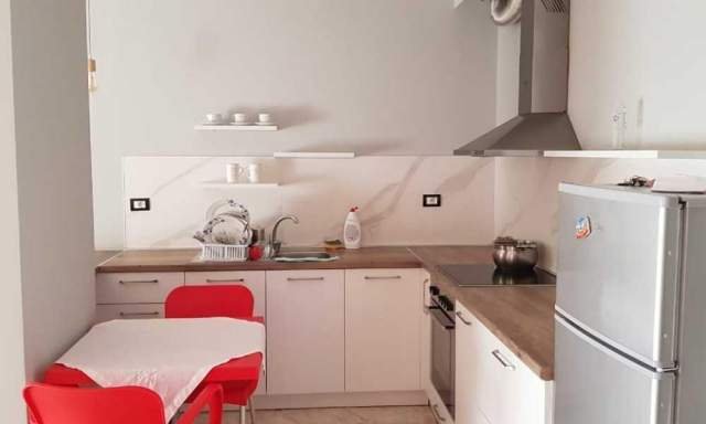Vlore, jap me qera apartament 2+1+BLK Kati 10, 90 m² 60 Euro (Rruga Murat Tebaci, Vlore)