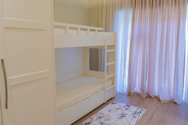 Tirane, jepet me qera apartament 2+1+BLK Kati 2, 130 m² 800 Euro (Kodra e Diellit)