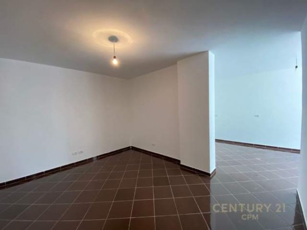 Tirane, shitet apartament 2+1 Kati 3, 94 m² 68.500 Euro (Rruga Muhamed Deliu)