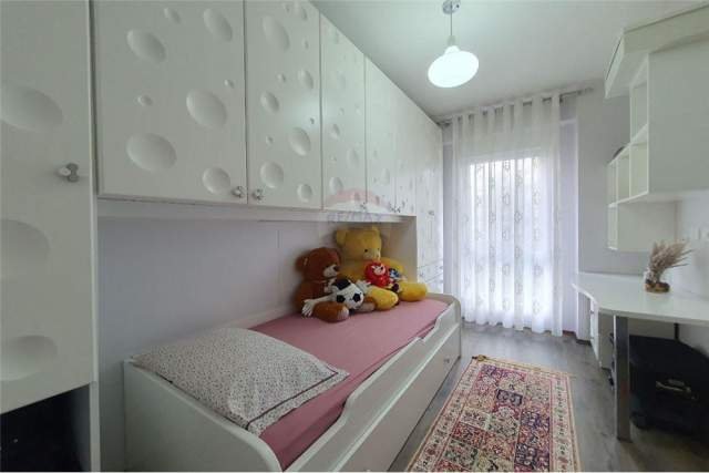 Tirane, shes apartament 2+1+BLK Kati 4, 76 m² 135.000 Euro (kompleksi magnet)