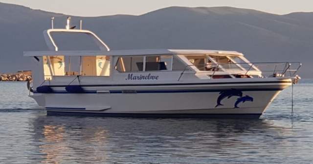 Private Boat Tour to Sazan and Karaburun - Tur privat me anije