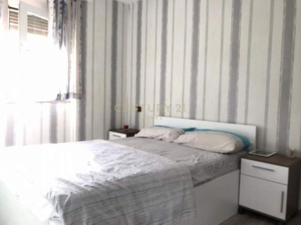 Tirane, shitet apartament 3+1+A Kati 2, 85 m² 135.000 Euro (Rruga Muhamet Gjollesha,HOTEL DORO CITY)