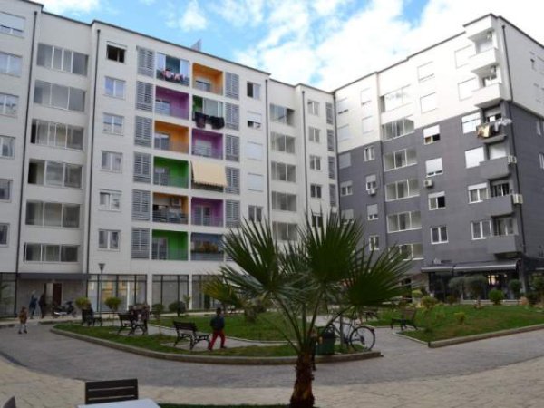 Tirane, shes apartament 1+1 Kati 7, 67 m² 78.000 Euro (Rruga Xhanfize Keko)