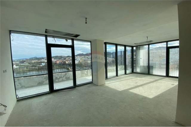Tirane, shitet apartament 3+1+A+BLK Kati 8, 168 m² 449.000 Euro (Rruga Kristo Luarasi)