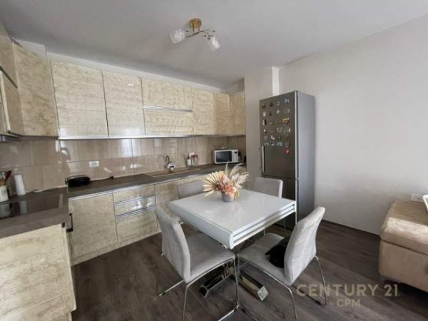 Tirane, shitet apartament 2+1+A+BLK Kati 4, 76 m² 135.000 Euro (Kompleksi Magnet, 21 Dhjetori)